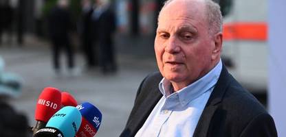 FC Bayern München: Uli Hoeneß schwärmt von Vincent Kompany und verpasst Seitenhieb gegen Ex-Trainer