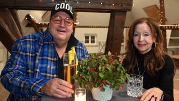 Weihnachtsmarkt auf Gut Basthorst mit Stargast Vicky Leandros