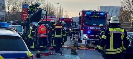 großeinsatz nach schwerem unfall in der eichleitnerstraße: so lief die spektakuläre rettung