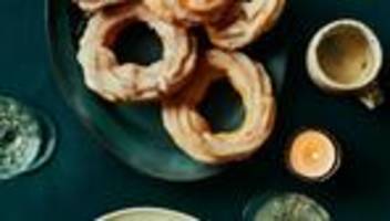 Glasierte Brandteigringe: Herrin der Ringe