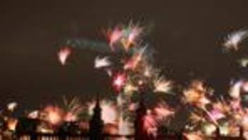 Silvester: Umfrage: Deutliche Mehrheit für Böllerverbot in Berlin