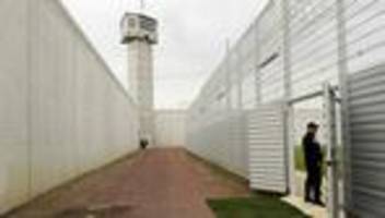 handy-verbot: französische gefängnisse beschlagnahmen 80.000 handys von häftlingen