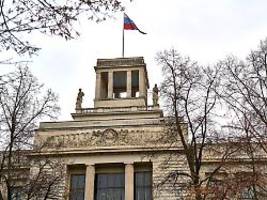Auf Kosten des Steuerzahlers: AfD schickt Besuchergruppen in Berlin in russische Botschaft