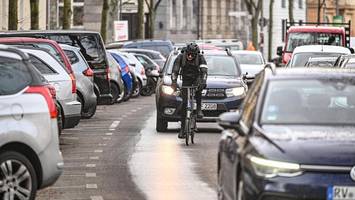 Mobilität in Deutschland: „Das Auto bleibt das wichtigste Verkehrsmittel“