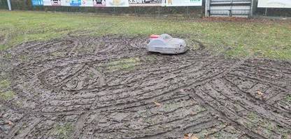 Mähroboter: Fußballplatz von SG Egels-Popens durch Robby verwüstet