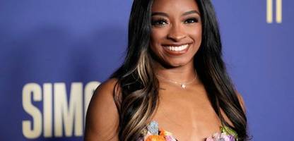 Simone Biles: US-Turnerin spricht über die Details ihrer Brustvergrößerung