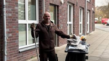 Hausmeister Guzek geht mit Kuriositäten seines Berufsalltags viral