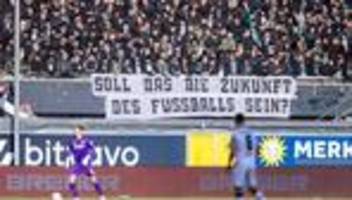 Fußball-Anhänger wehren sich: Fan-Proteste mit Schweigen und Plakaten gegen Politik