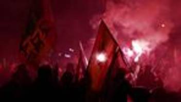 spanien: hunderte rechtsextreme marschieren durch madrid