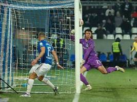 frostiger sieg für kohfeldt-elf: abgezockte darmstädter kontern fürther doppelschlag