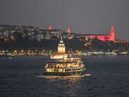 lag es an lahmacun?: restaurantbesucher in istanbul müssen ins krankenhaus