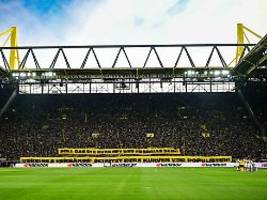 Soll das die Zukunft sein?: Fans von BVB und FC Bayern führen riesigen Protest gegen Politik an