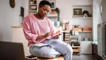 Black Friday 2025: Prämien und Rabatte bei Versicherungen im Check