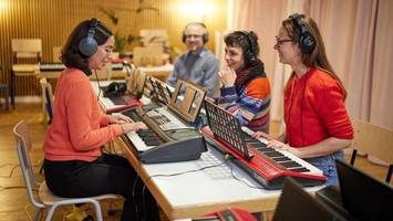 willkommen „hejmo“: migrantische initiative mit neuem namen