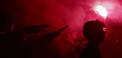 Spanien: Hunderte Rechtsextreme marschieren durch Madrid