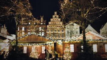Weihnachtsmarkt Lüneburg: Wo funkelnde Lichter die Stadt erleuchten
