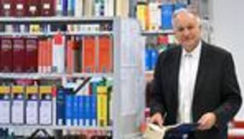 Ruhestandsregelung: Trotz Personalnot: Starre Altersgrenze für Thüringer Richter