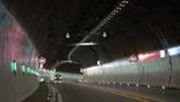 verkehr: a4-tunnel königshainer berge bis zum abend gesperrt