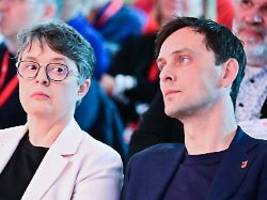 Nach Abstrafung durch die Basis: SPD-Spitze in Berlin schmeißt hin