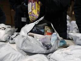 fast-fashion-gigant am pranger: wer ist der unsichtbare milliardär hinter dem ramsch-riesen shein?