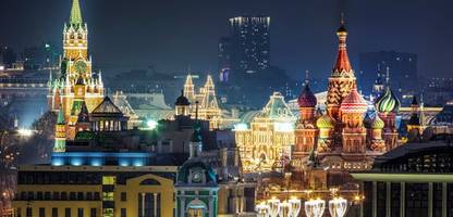 »moskau x« von david mccloskey: wer hier kein blutrünstigster hai ist, wird selbst zur beute