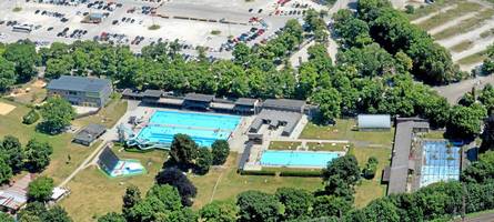 vision 50-meter-hallenbad: zwei varianten am standort familienbad