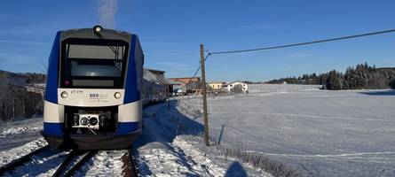zug entgleist kurz vor ostallgäuer bahnhof – und das hat folgen