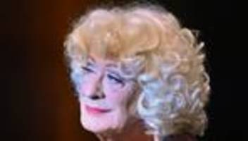 leute: travestie-star lilo wanders glaubt an das gute im menschen