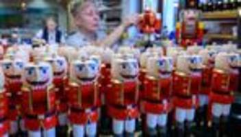 Nussknacker, Räuchermann & Co: Weihnachtsgeschäft für Kunsthandwerk läuft gut