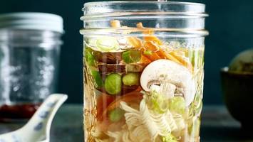 Mienudel-Yum-Yum-Double zum Mitnehmen