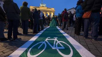 peinlich: womit hauptstädter außerhalb berlins sofort auffallen