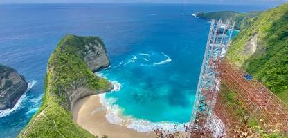Bali: Glasaufzug an Küstenklippe soll vor Fertigstellung abgerissen werden