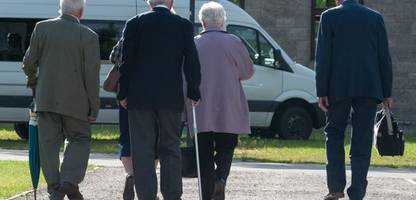 Rente: Ökonomen fordern Aufgabe der geplanten Reform