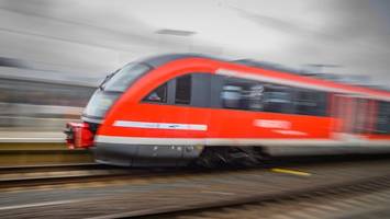 Halt auf offener Strecke: Lokführer fährt betrunken mit Regionalzug