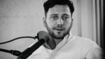 Felix Banaszak: Menschen sind veränderungsmüde. Menschen sind status-quo-müde