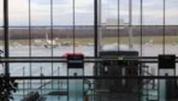 Flughafensicherheit: Flughafen Köln/Bonn: Erneut Passagiere auf Flugfeld