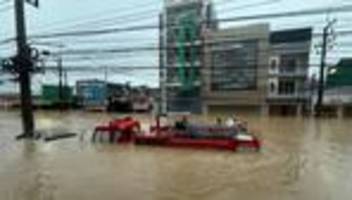 Hochwasserkatastrophe: Südthailand kämpft mit Rekord-Fluten - Militär entsendet