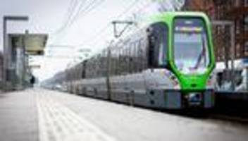 Unfälle: Straßenbahn erfasst Fußgängerin in Hannover