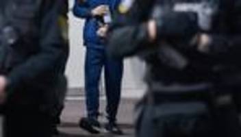 Attentäter von Magdeburg: Angeklagter von Magdeburg vorzeitig aus Verhandlungssaal abgeführt