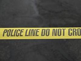 alter, ruf die polizei: anruf in us-radiosendung führt zu leiche