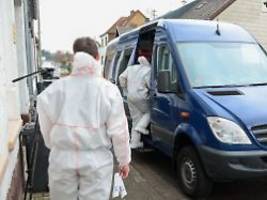 Mit Messer zugestochen: Gerichtsvollzieher getötet: Ermittler nehmen Verdächtigen fest