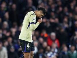 was für ein beschissener abend: araujos unsinnige grätsche bricht fc barcelona das genick