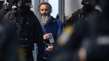 prozess um magdeburg-anschlag: wutanfall von taleb a. – justizbeamte fesseln ihn