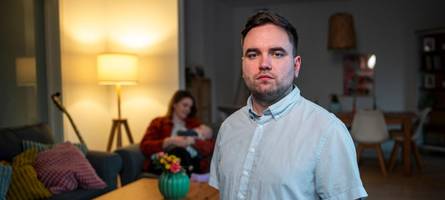 Dreifacher Vater aus Bayern widersetzt sich mit 200.000 Unterstützern dem Aus des Kinderstartgelds