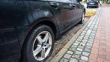 Aktionen gegen Autos: Umweltaktivisten schlagen zu: 40 Autos mit platten Reifen