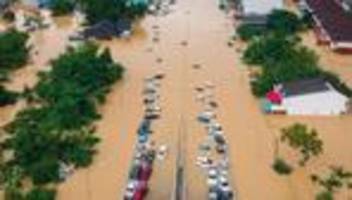 Hochwasserkatastrophe: Flut-Drama in Südthailand - auch Teile Sumatras unter Wasser