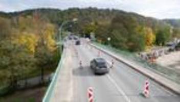 Neubau nötig: Vollsperrung von Brücke über Gleise in Bad Schandau vor Ende