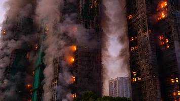 Großbrand in Hongkong: Feuer-Inferno wütet in Hochhausanlage