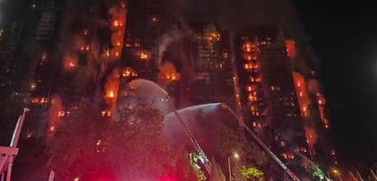 Hongkong: Feuer in Hochhaus-Komplex - Zahl der Todesopfer steigt, Berichte über drei Festnahmen
