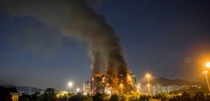 Hongkong: Mindestens 13 Menschen sterben bei Hochhausbrand